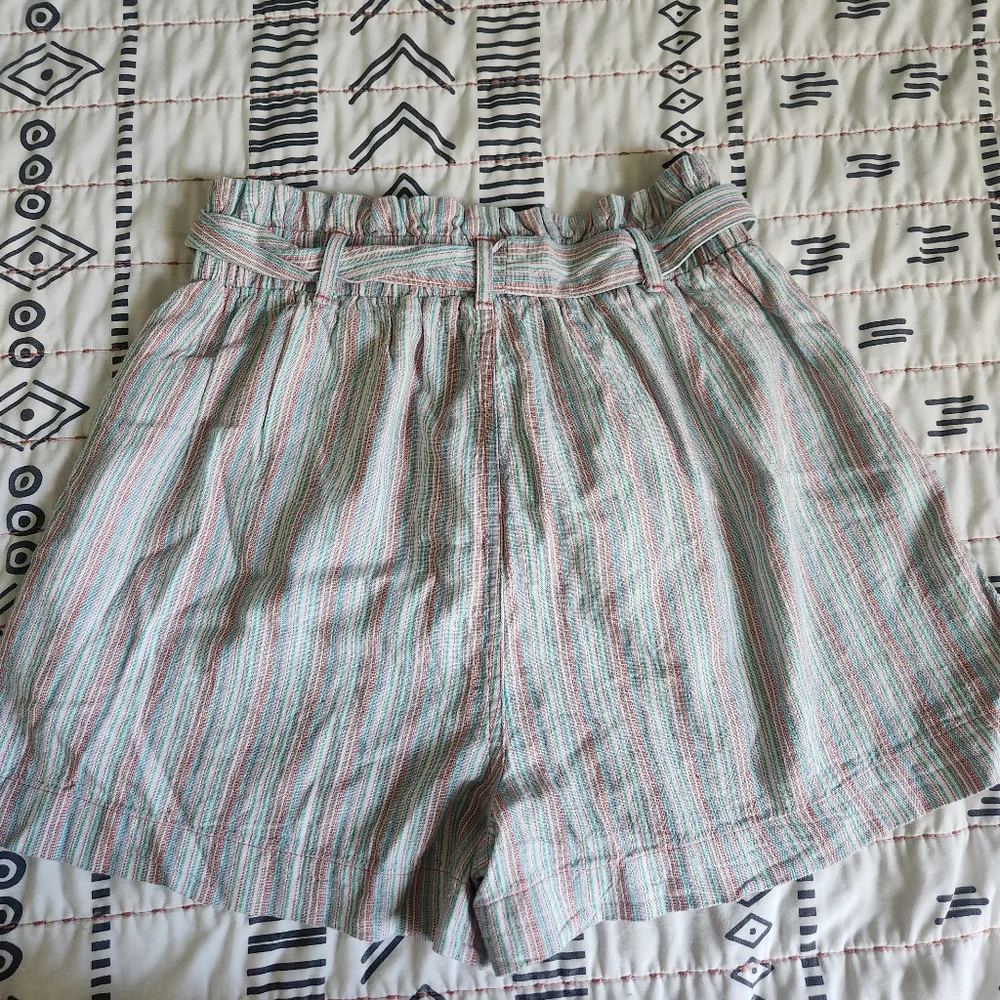 American Eagle High Waisted Paperbag Soft Shorts Small